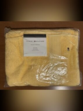 Tommy Hilfiger Pale Yellow Bath Towel